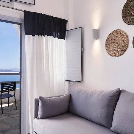 Mr And Mrs White - Santorini Hotel 4*