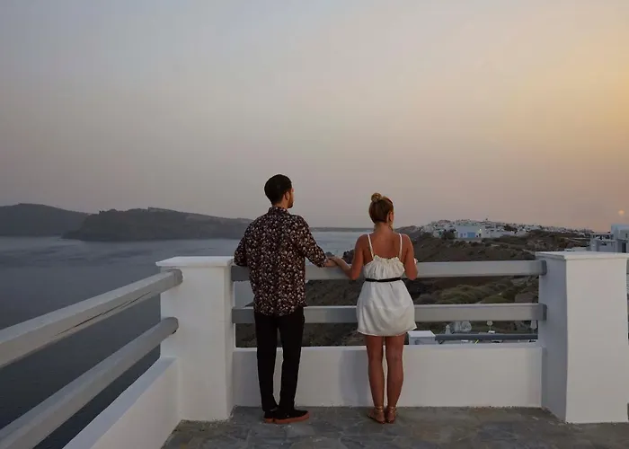 Mr & Mrs White - Santorini Oia