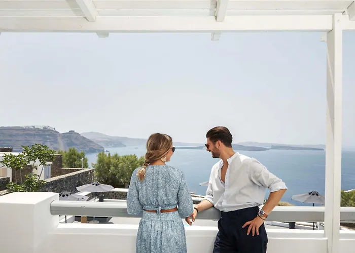 Mr & Mrs White - Santorini Hotel Oia