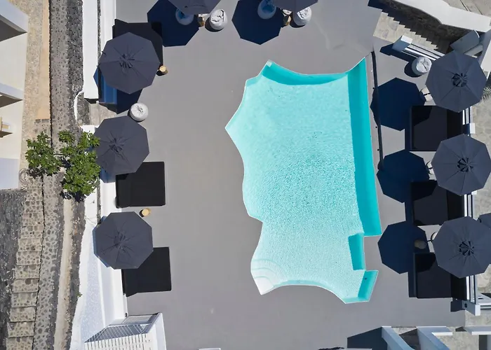 Mr & Mrs White - Santorini 4* Oia