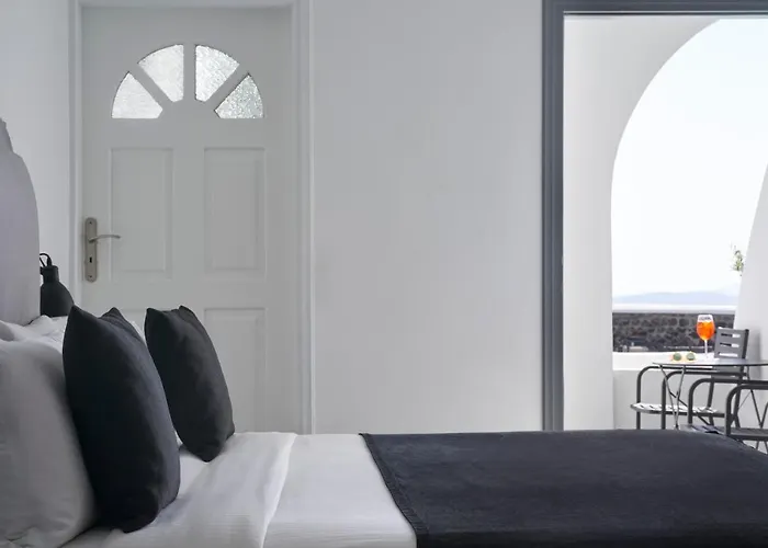 Mr & Mrs White - Santorini Oia