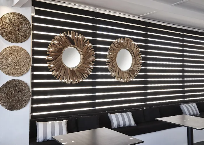 Mr & Mrs White - Santorini