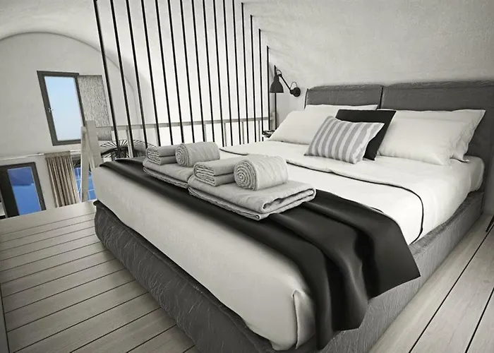 Mr & Mrs White - Santorini Oia