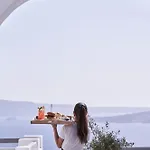 Hotel Mr & Mrs White - Santorini 4*