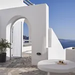 Mr & Mrs White - Santorini 4* Oia