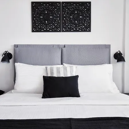 Mr And Mrs White - Santorini