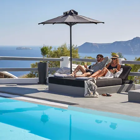Mr And Mrs White - Santorini 4*