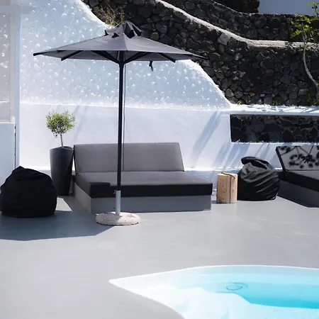 Mr And Mrs White - Santorini Hotel 4*