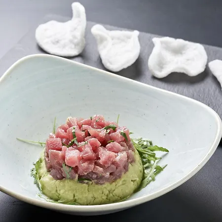 מלון Mr & Mrs White - Santorini 4*