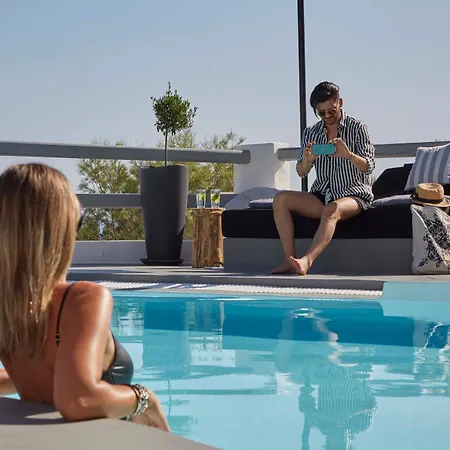Mr And Mrs White - Santorini Hotel 4*