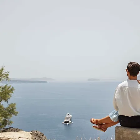 Mr And Mrs White - Santorini Hotel