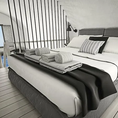 Mr And Mrs White - Santorini Ia