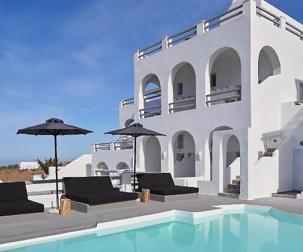 Mr & Mrs White - Santorini Hotel