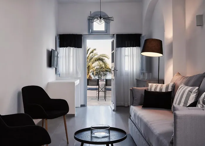 Mr & Mrs White - Santorini Hotel Oia (Santorini)