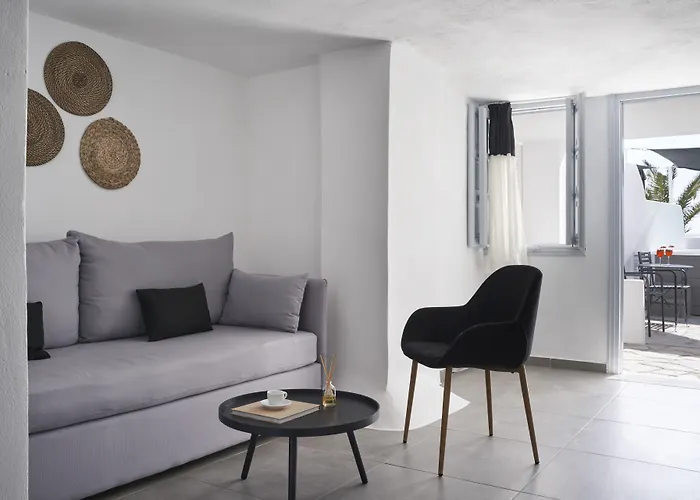 Hotel Mr & Mrs White - Santorini 4*