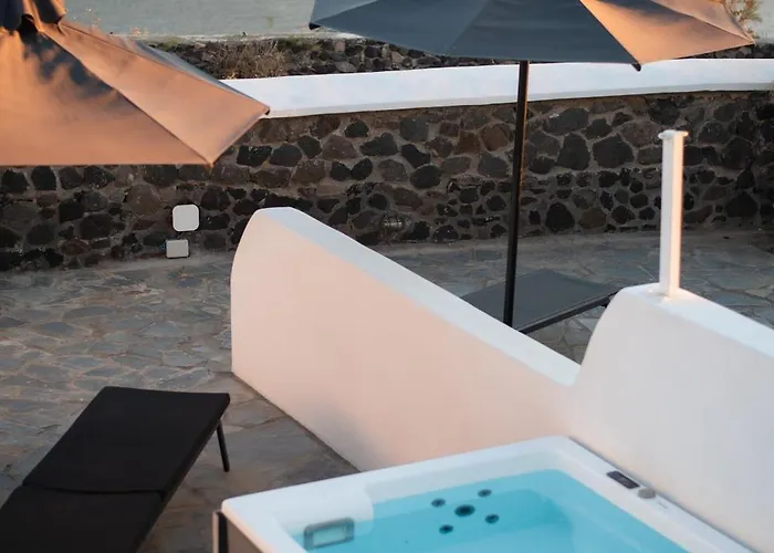 Hotel Mr & Mrs White - Santorini 4*