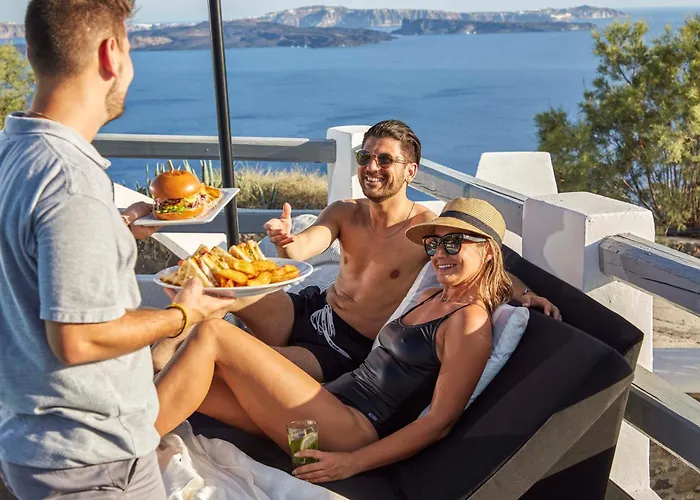 מלון Mr & Mrs White - Santorini 4*