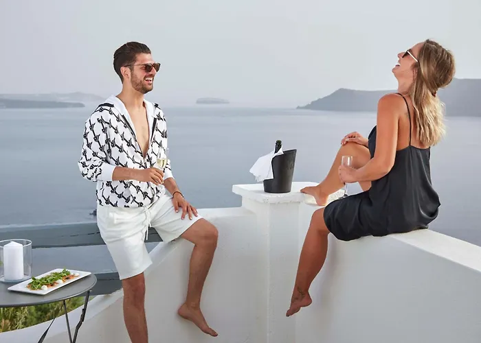 Mr & Mrs White - Santorini אויה