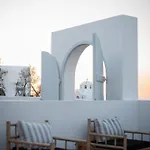 Mr & Mrs White - Santorini Hotel