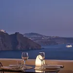 Mr & Mrs White - Santorini Hotel 4*