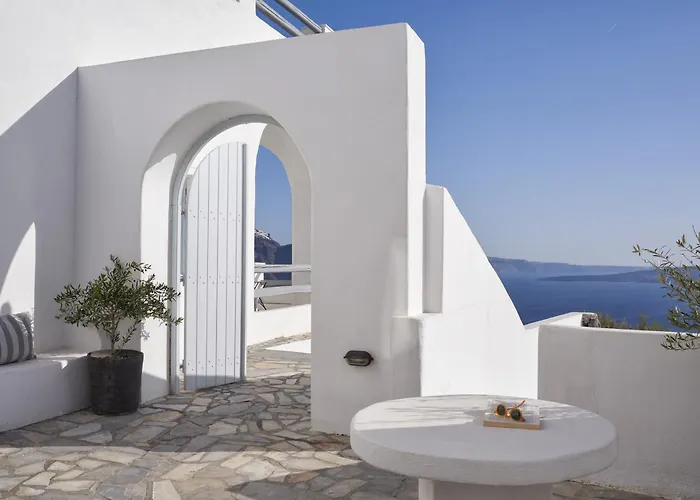Mr & Mrs White - Santorini 4* Ia
