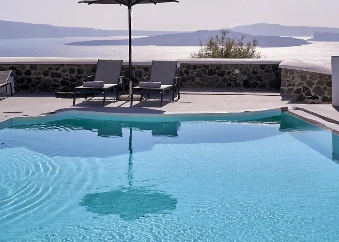 Hotel Mr & Mrs White - Santorini 4*