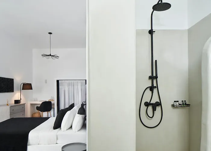 Mr & Mrs White - Santorini Ia