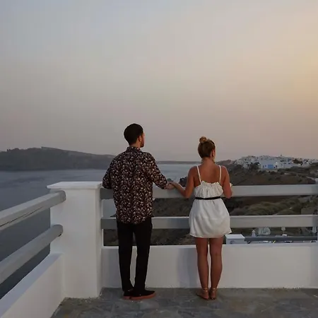 Mr And Mrs White - Santorini Oia