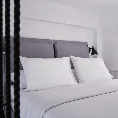 Mr And Mrs White - Santorini