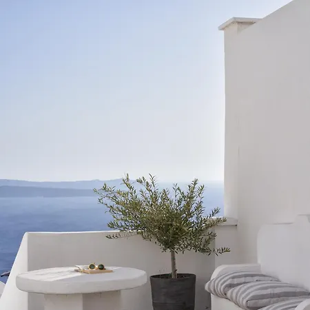 Отель Mr & Mrs White - Santorini