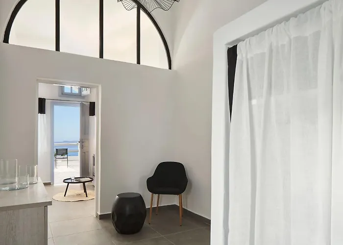 Mr & Mrs White - Santorini Отель Ия