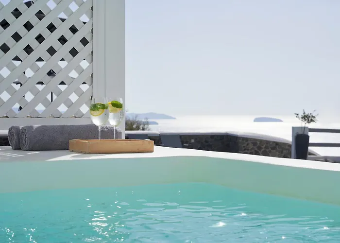 Mr & Mrs White - Santorini Отель